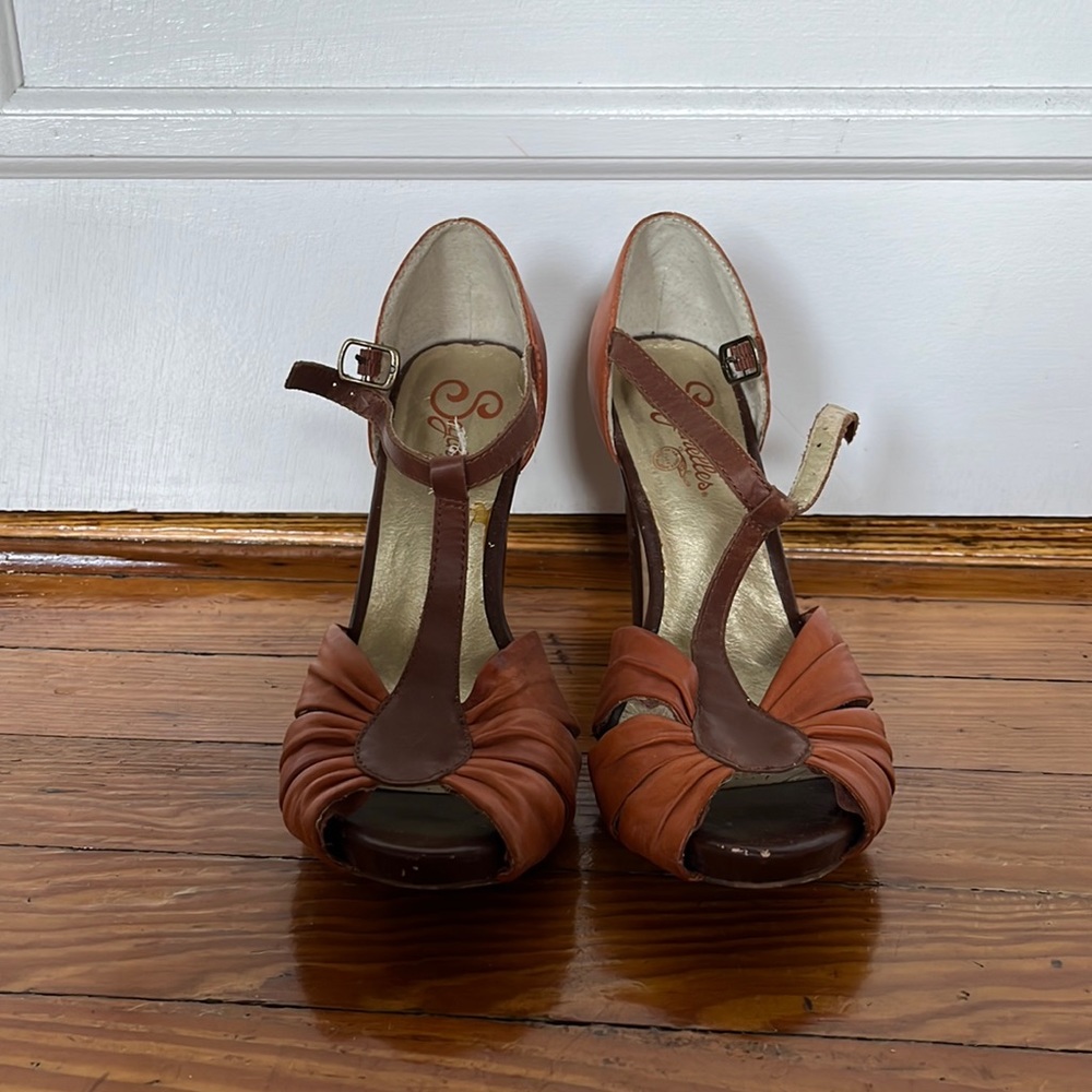Seychelles orange chunky heels